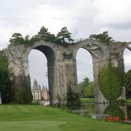 Chambres D'Hotes La Bergerie De L'Aqueduc Houx Exteriér fotografie