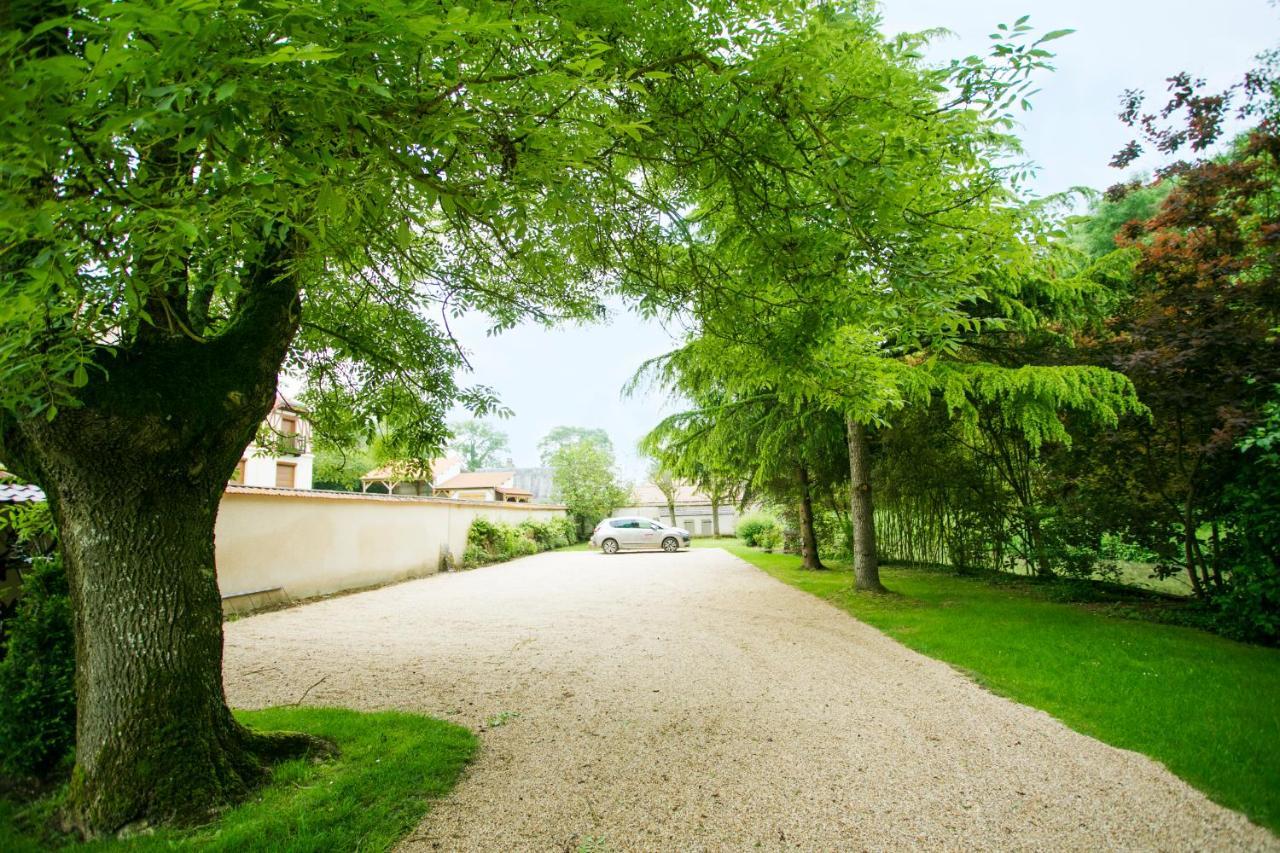 Chambres D'Hotes La Bergerie De L'Aqueduc Houx Exteriér fotografie